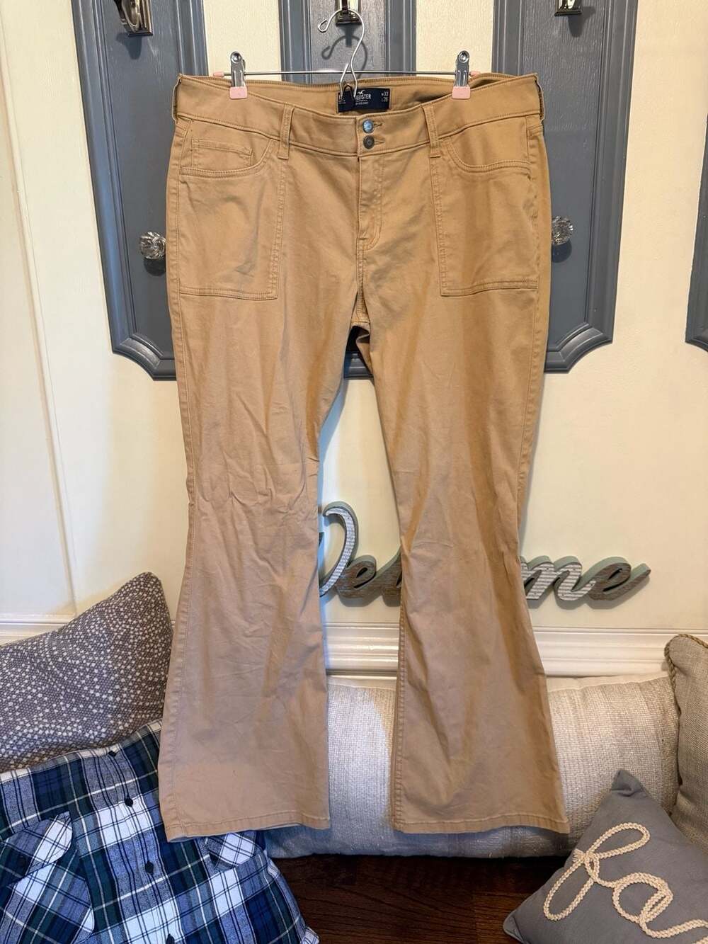 Hollister Low-Rise Boot Pants Size 17R W33 L26 Tan